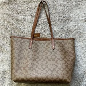 Coach Gold/Khaki Signature Canvas Tote